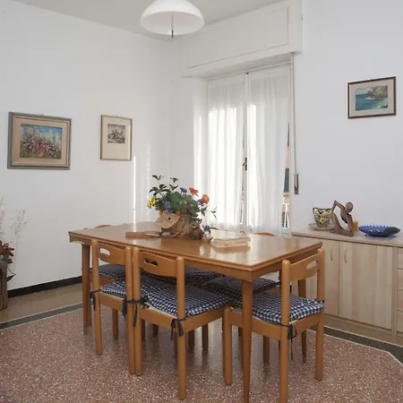 アパート Maraschino レヴァント