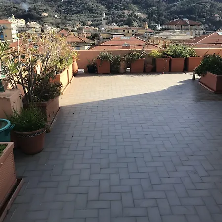 アパート Maraschino レヴァント